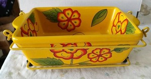 Temptation Bakeware Ovenware Poppy Passion 1.5 QT Dish With Metal Carrier Rack 