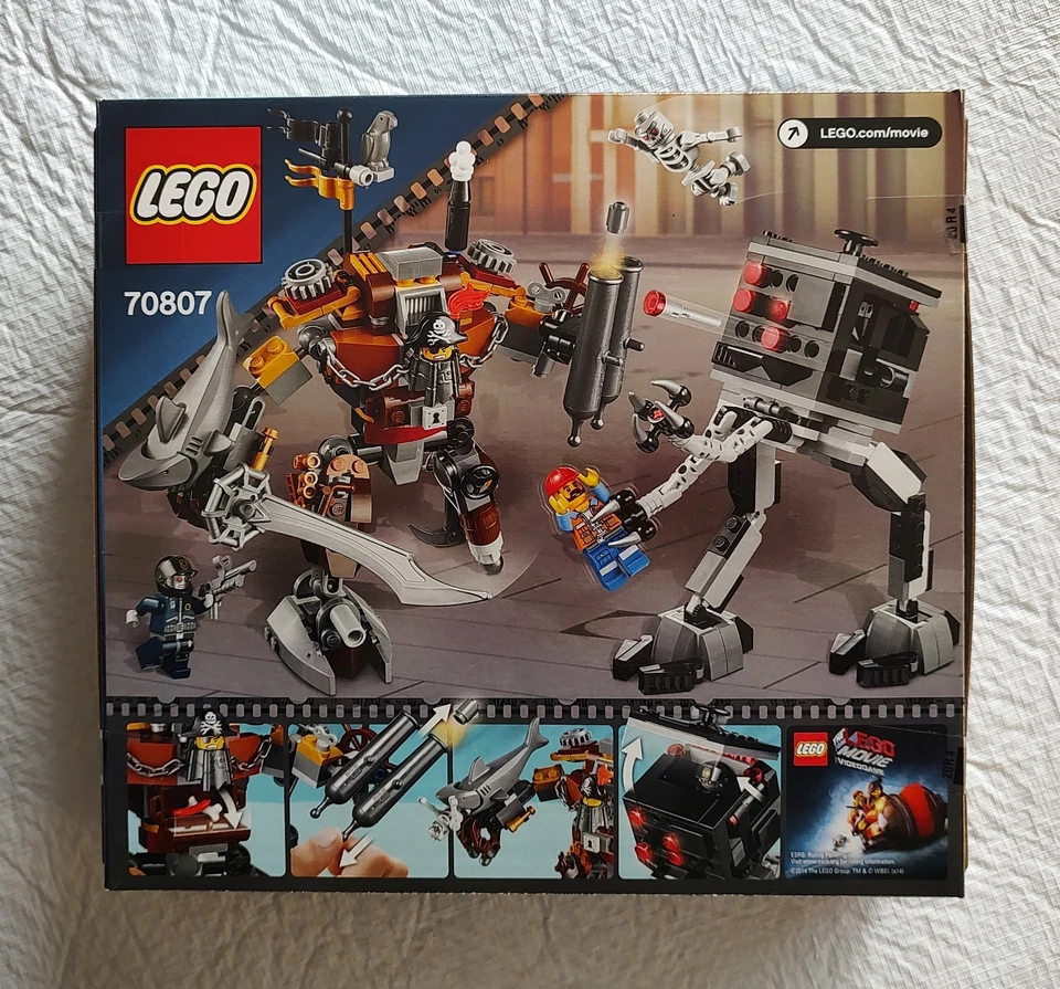 NEW The Lego Movie MetalBeard’s Duel 70807. 3) Mini-Figures. Shark. Parrot. MISB - Image 2 of 4
