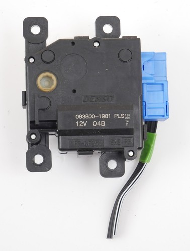 🚩 Toyota Yaris III XP13 2018 Gebläsekasten Klimakasten Stellmotor 063800-1981