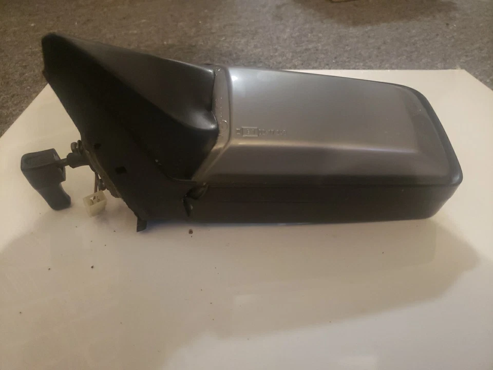 Левое боковое зеркало обзора со стороны водителя 1991 Mercedes-Bens 300SE - Изображение 3 из 4