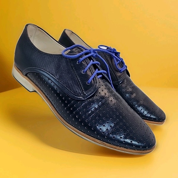 Frankie4 Suze Brogues Shoes Size AU8.5/US8.5/EU39.5 Blue Punched-out Leather 