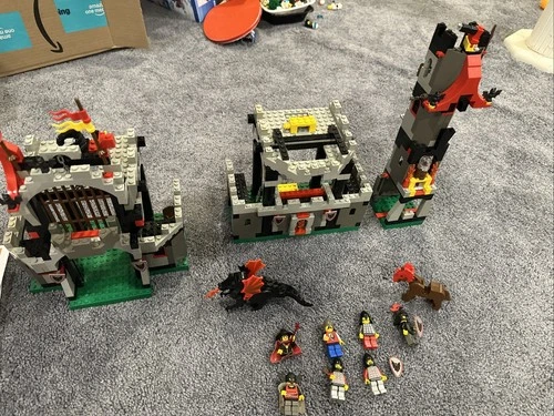 LEGO System Castle Night Lord's Castle 6097 1997 Used Retired Near Complete Figs