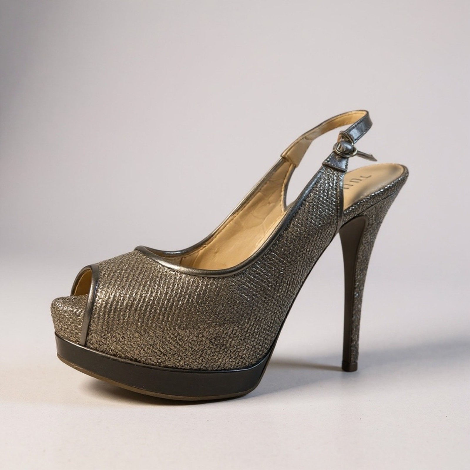 Guess Elegant Silver Peep-Toe Heels Size 7