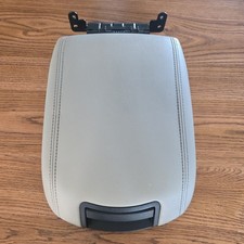 2010-2019 Ford Taurus Center Console Lid Armrest Leather Stone Oem 2010-2019 Ford Taurus Center Console Lid Armrest Leather Stone Oem