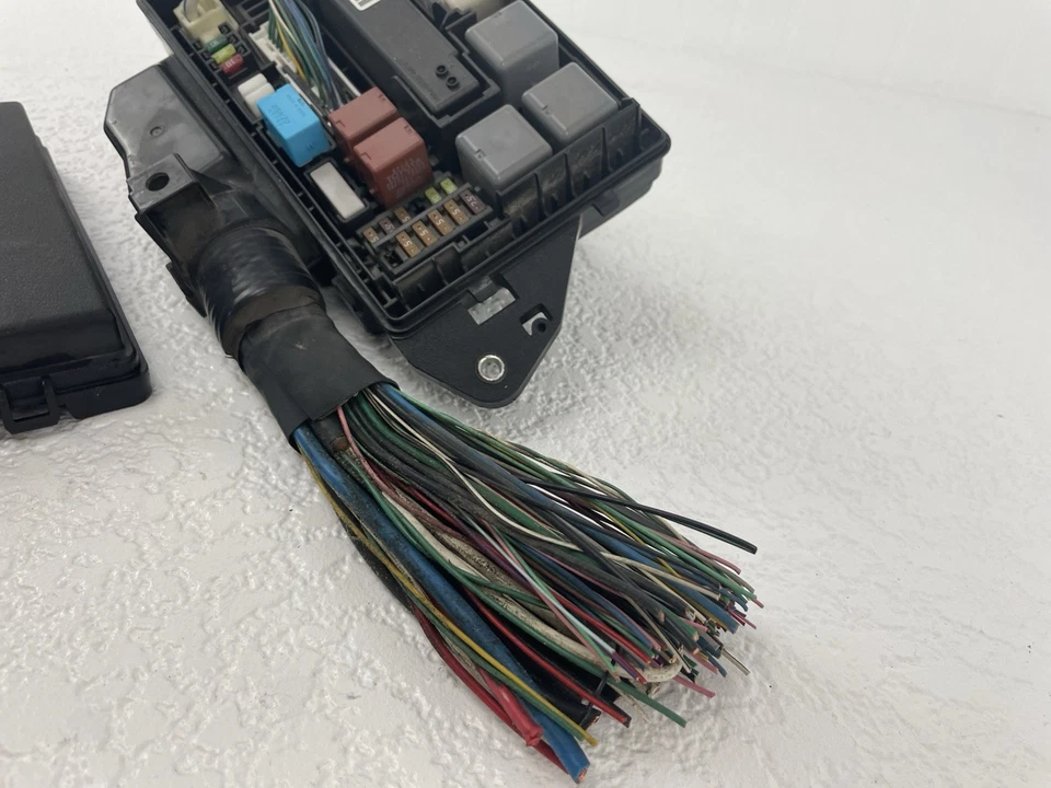 Módulo de fusible de relé de integración Lexus GS350 2013-2016 OEM 82641-30320 Foto 4 de 4