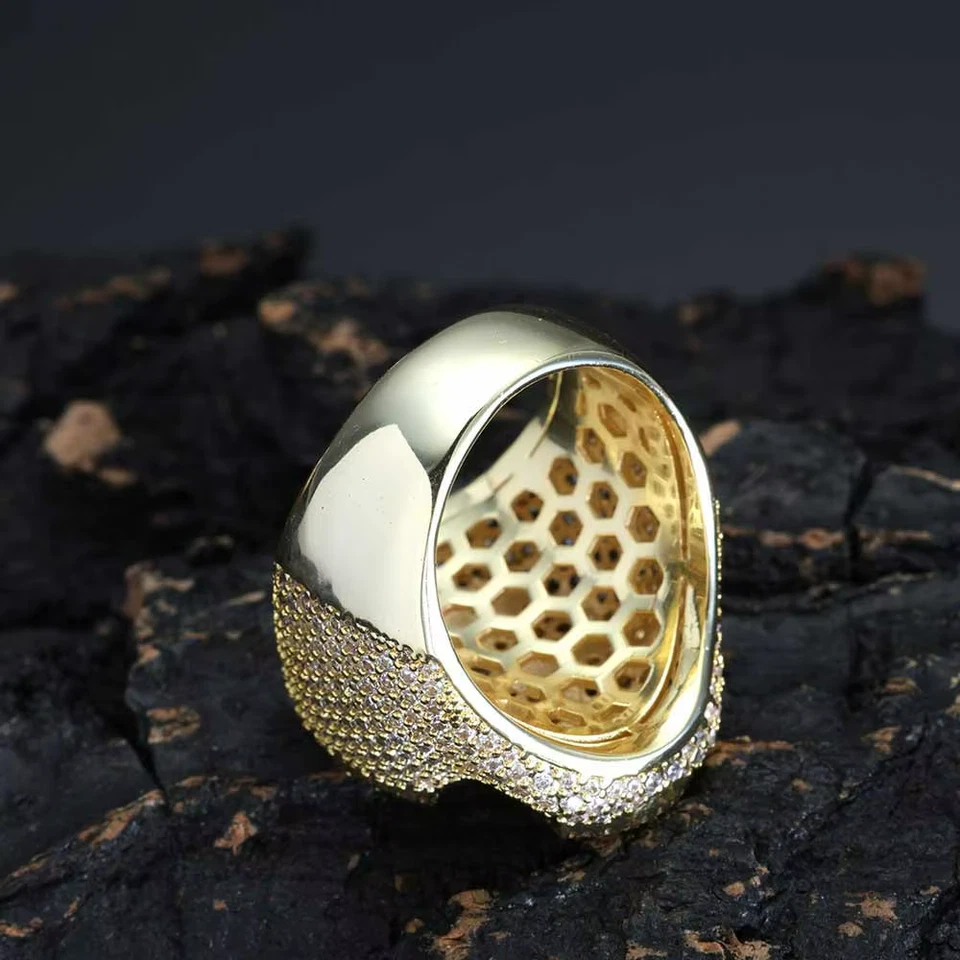 Anillo Pinky Deslumbrante Grande Cruz de Jesús Para Hombre Talla 7,8,9,10 Amarillo AAA+ CZ Foto 4 de 4