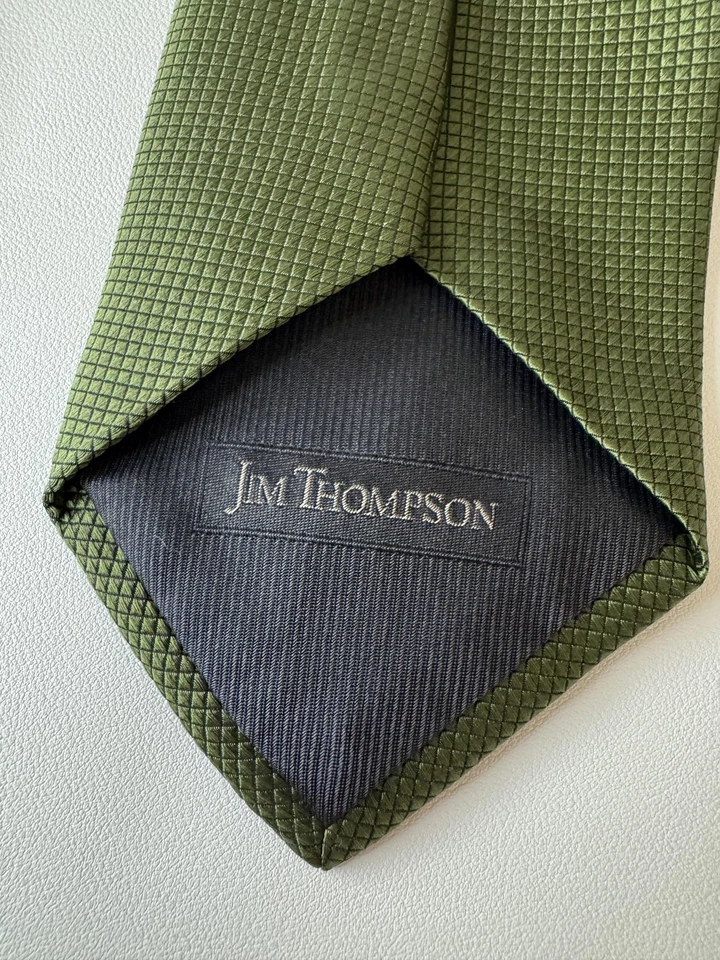 Corbata tejida Jim Thompson para hombre verde oliva texturizada micro rejilla 58x3,75 Foto 3 de 4