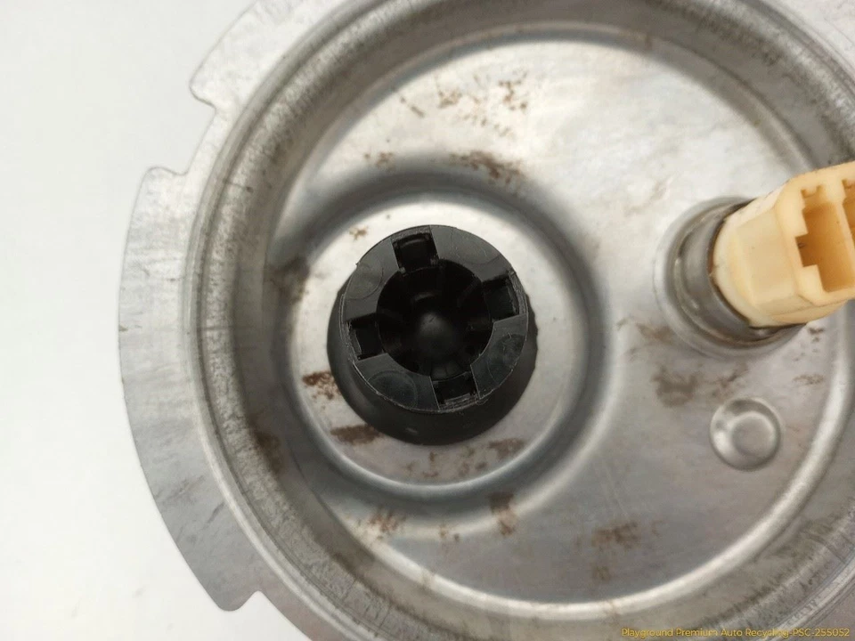 Jaguar XK8 XKR X100 Fuel Gas Pump 4.0L V8 8 Cylinder Fits 1998-2000 98 99 00 - Image 4 of 4