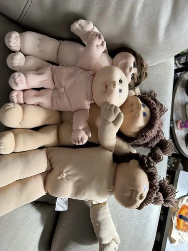 Set of 4 Vintage Cabbage Patch Kids Dolls, 1978 / Standard, One with Porcelaine