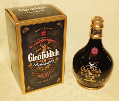 Glenfiddich 18 years old Porcelain Decanter Original Box