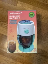Brentwood Frozen Drink Machine TS-1425BL  Brand New In Box NEVER USED