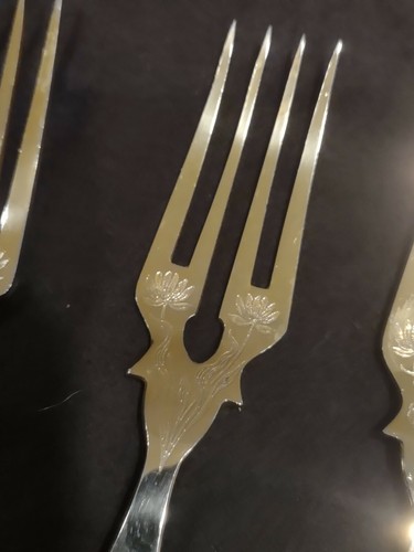 Antique French Fish Serving Set with Sterling Silver Hallmarked Handles - Picture 8 of 11