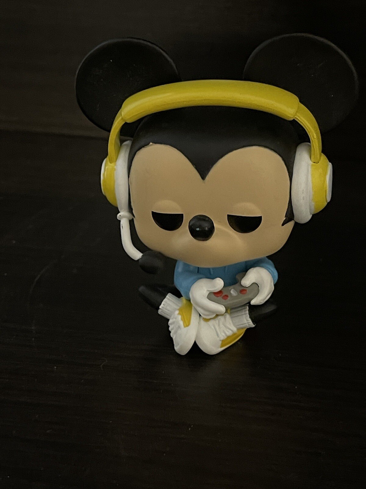 Funko Pop! Disney Mickey Mouse 90 Years Gamer Mickey Sitting #515 Vinyl Loose