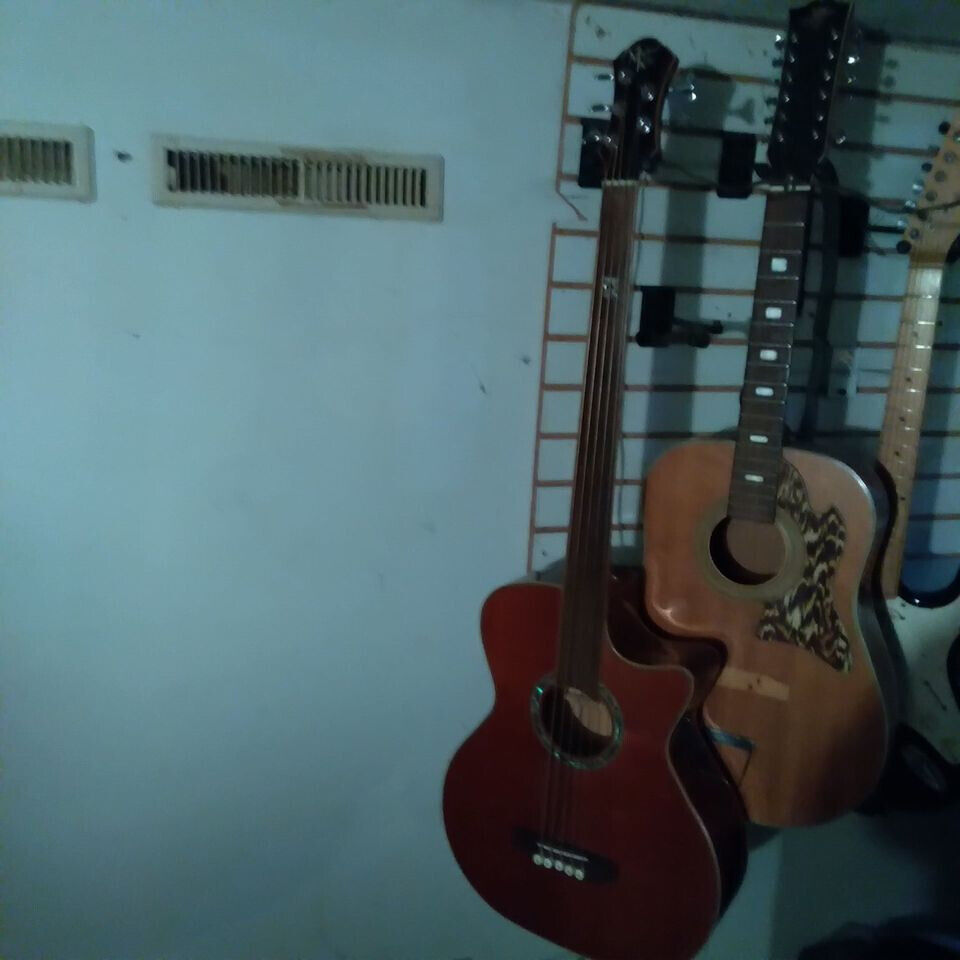 Michael Kelly Club Custom 5-String Acoustic-Electric Bass Natural FRETLESS