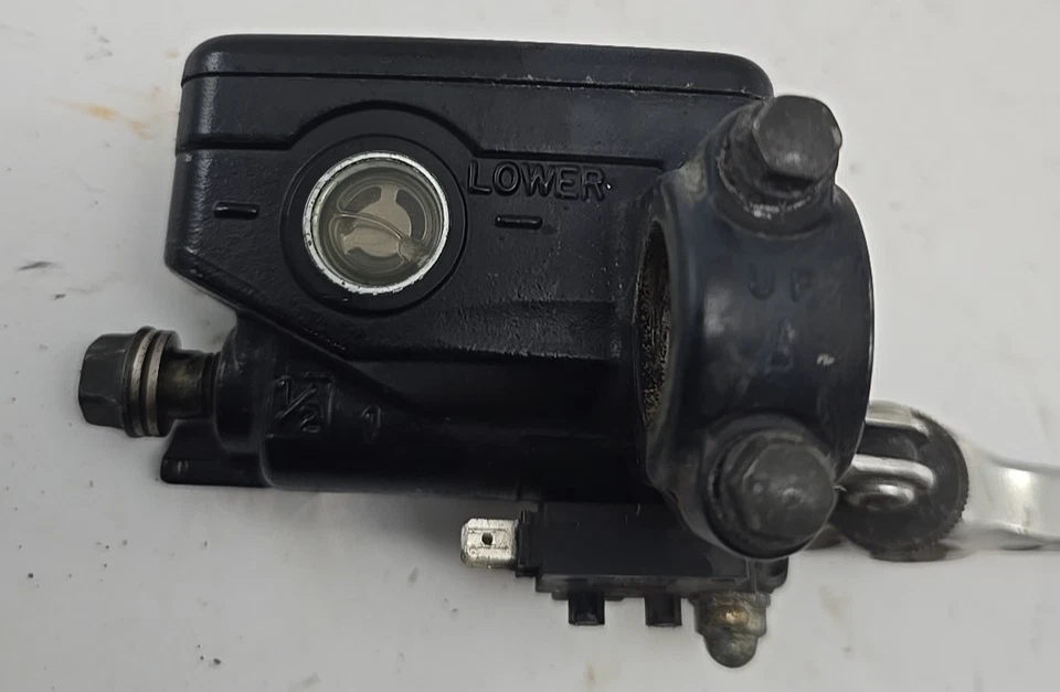 Freno delantero y cilindro maestro y palanca 1991 Honda CBR600F2 CBR600 F2 91 92 93 94 Foto 2 de 4