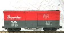  LGB 4067 F 01  NEW YORK CENTRAL PACEMAKER WOOD BOX CAR W/ KD COUPLERS 