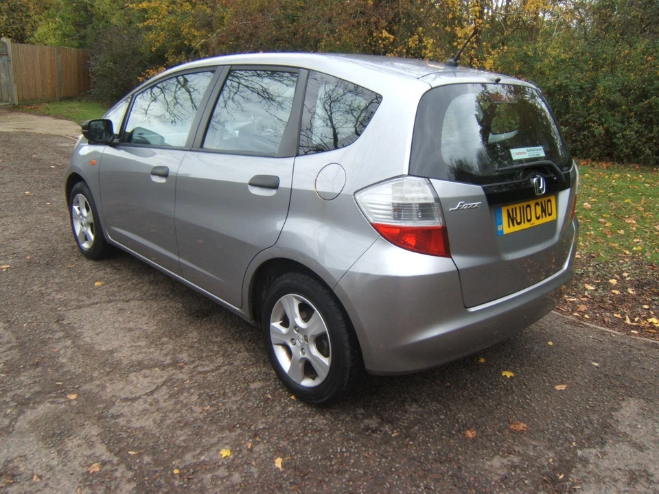 HONDA JAZZ 1.2 SE VTEC   2010   ONE  OWNER FROM  NEW - Image 3 of 4