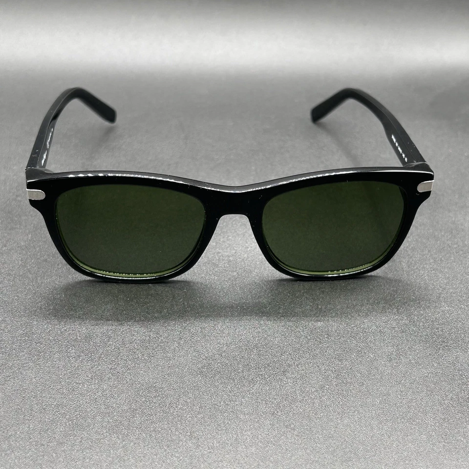 Очки солнцезащитные Salvatore Ferragamo SF936S черные с зелеными линзами 54-19-145 Италия б/у - Изображение 2 из 4