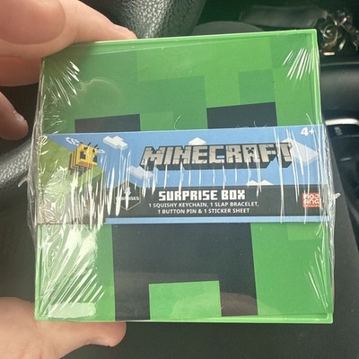 Minecraft Mine Kit Set Surprise Box 4 Surprises Mystery Toys Pin Keychain NEW