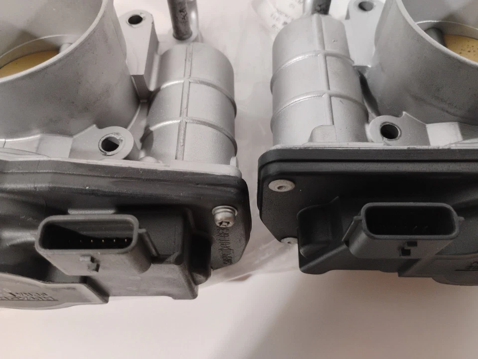 Para INFINITI Q50 G35 Q60 Q70 EX35 Nissan 350Z FX35 3,5 L 2x Cuerpo del acelerador L & R Foto 4 de 4