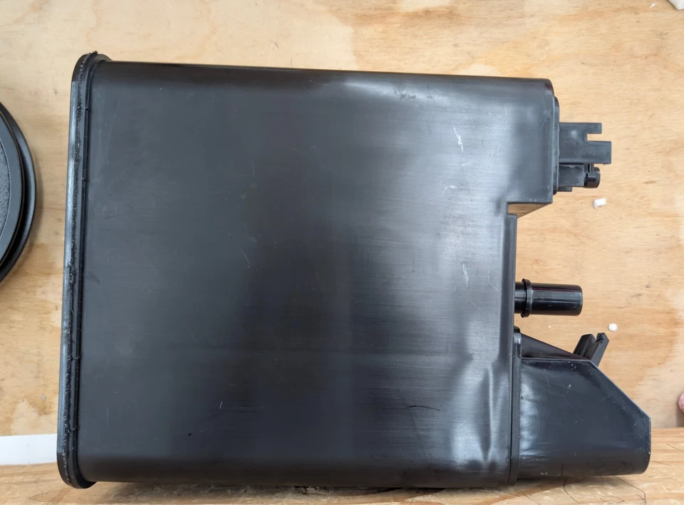 Fuel Vapor Charcoal Canister For 2005-2019 Nissan Frontier Pathfinder Xterra - Image 3 of 4