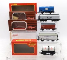 Hornby & Liliput OO Assorted Freight Cars: 22100, 25301, 24000, R.15, R.648 [5]