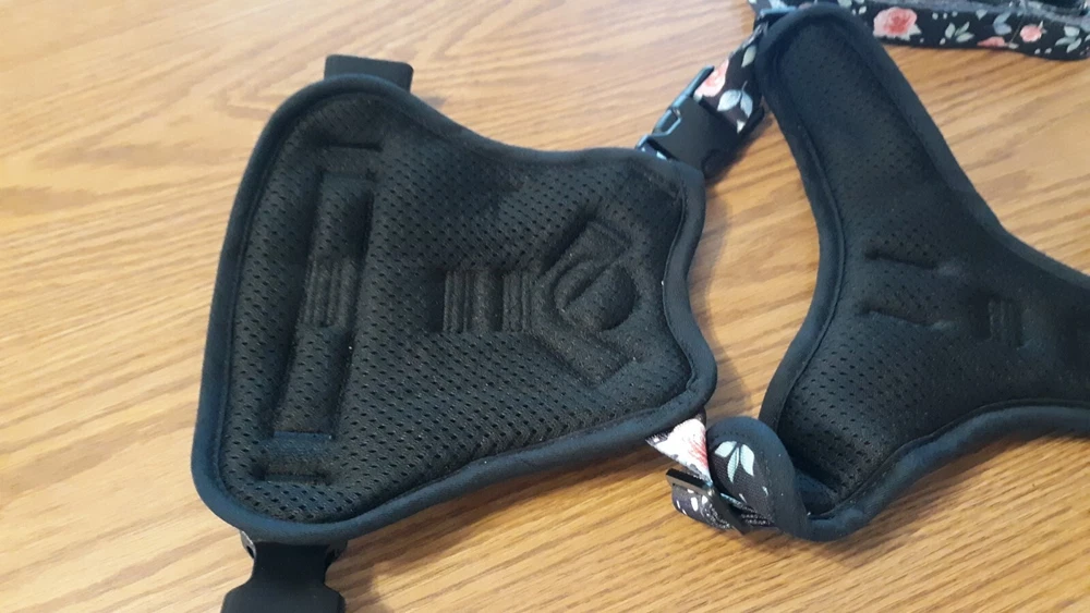 Dog Harness Size Large with walking Leash Black with Roses new