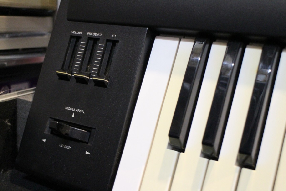 USED Roland JV 90 Expandable Synthesizer Keyboard U2529 250307 | eBay