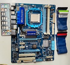 GIGABYTE GA-MA790XT-UD4P AM3 Motherboard + AMD Athlon II X4 640 CPU + 4 GB DDR3
