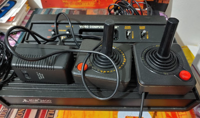 Atari 2600 VCS Videospielsystem DARTH Vader (komplett + 3 Games) works 8-bit