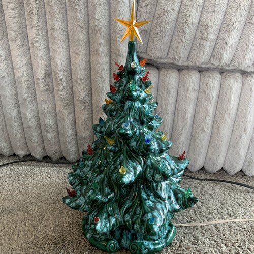 VTG 70s Atlantic Mold Ceramic Lighted Christmas Tree 17” Doves Birds Scroll Base