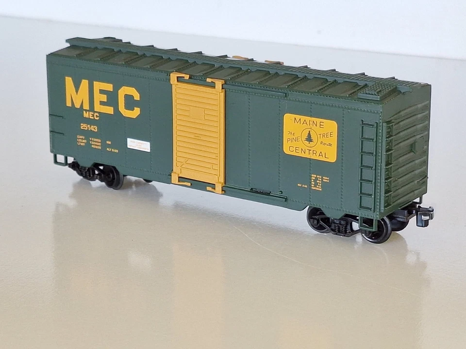 Lifelike MEC 40' Boxcar. Very Good cond. HO scale. No Box. - Image 3 of 4