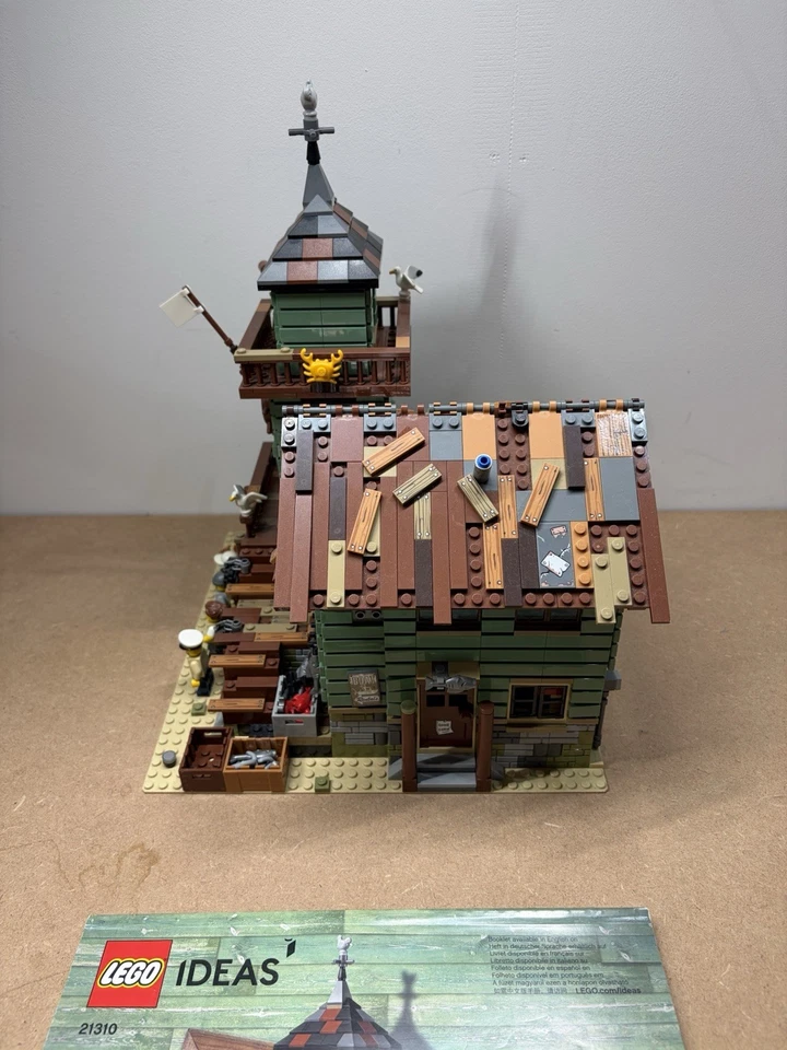 LEGO Ideas 21310 Old Fishing Store, photo 2 of 5