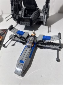 LEGO Star Wars: Kylo Ren's Command Shuttle (75104) Kylo Ren minifigure + 4 more