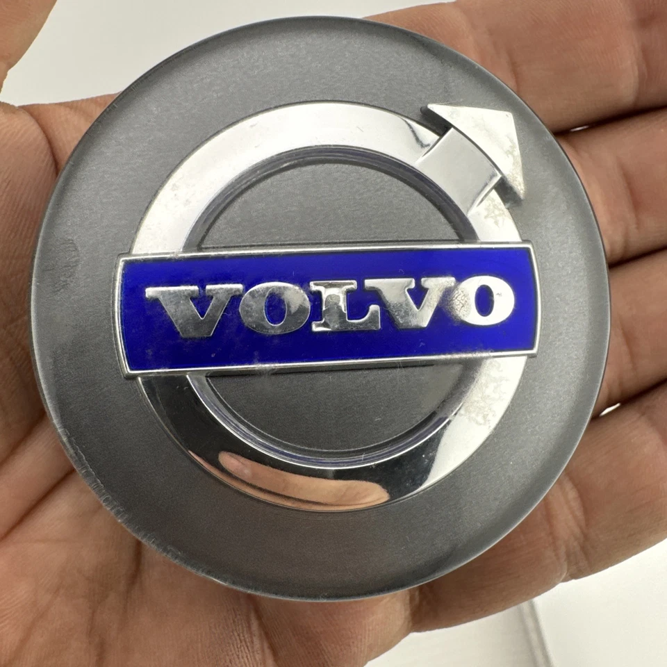 CUBIERTA BUJE TAPA CENTRAL VOLVO V50 V60 V70 XC60 XC70 XC90 p/n 30748052 30666913 Foto 3 de 4