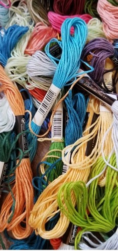Lot 50 Mixed Colors Cotton Sewing Thread Embroidery Sewing Skeins (6 strands) - Picture 5 of 7