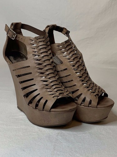Madden Girl Womens Size 7 Taupe Pari Welch Wedge High Heel Shoes