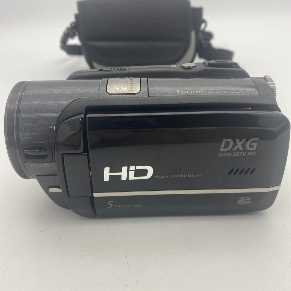 DXG-587V HD CAMCORDER-Black W/ Case - Image 2 of 4
