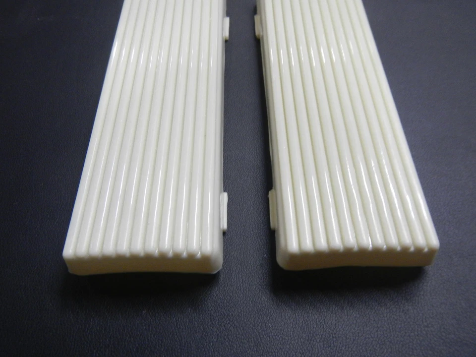 Buick LeSabre Invicta Wildcat Electra 1961 1962 luz de cortesía lente techo lateral Foto 3 de 4