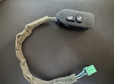 03-07 H2 RH Passenger Right Front Heated Seat Control Switch OEM Factory