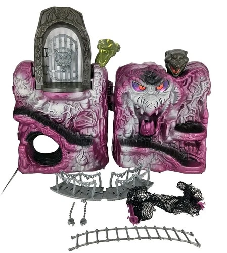 1983 MOTU Snake Mountain  He-Man Vintage Skeletor Castle Near Complete!