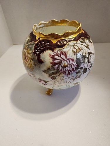 Vintage Vienna Austria Porcelain Three Footed Flowers Gold Gilt Bowl Vase - Picture 7 of 10
