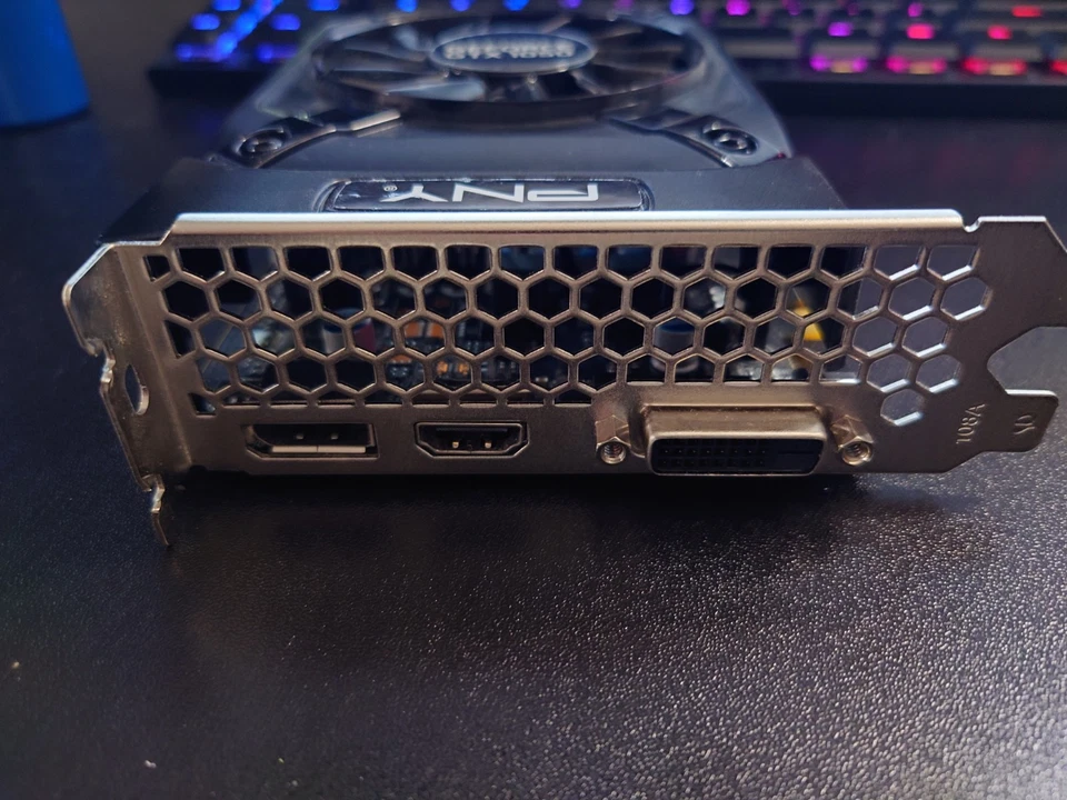 PNY NVIDIA GeForce GTX 1050 2GB GDDR5 DVI HDMI DP Graphics Card (VCGGTX10502PB) - Image 2 of 4