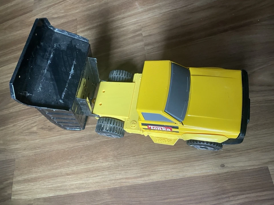 Large Tonka Dump Truck Pressed Steel Body 2012  - Image 2 of 3