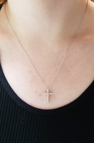 14Kt Gold 0.25 Ct Unisex Lab Grown Diamond Cross Necklace - Picture 3 of 7
