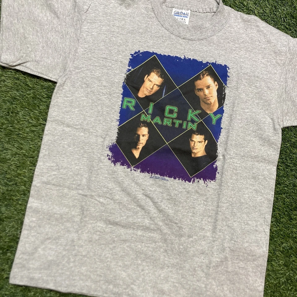 Ricky Martin Shirt Kid's XL Vintage 90s 00s Music Tour Concert Y2K Tee - Image 3 of 4