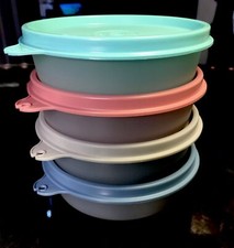 TUPPERWARE NEW USA VINTAGE 1286 Little Wonders set of 4 containers with seals