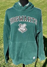 Harry Potter Hogwarts Sweatshirt Womens Medium Hoodie Pullover Crest Graphic