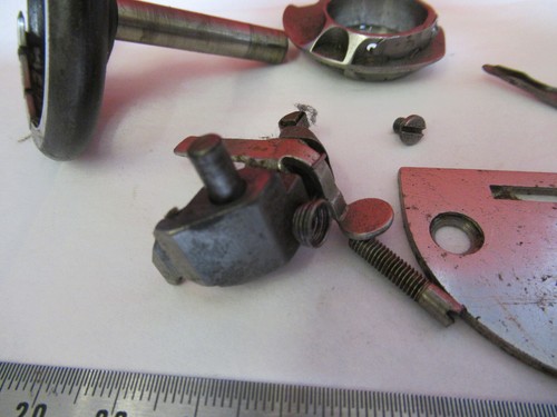 FOR PARTS OLD SINGER SEWING MACHINE MODEL 66 bobbin ASSEMBLY as picture &100-S-3 - Picture 3 of 9