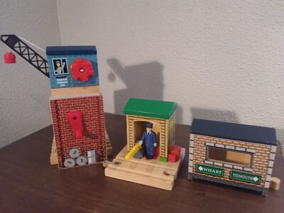 Sodor Cargo Co. Conductor Shed #5 & Tidmouth/Wharf Tunnel Wooden Railway 